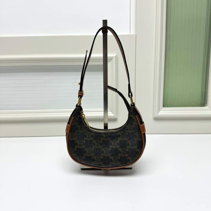 Picture of Celine Handbags _SKUfw227909316fw
